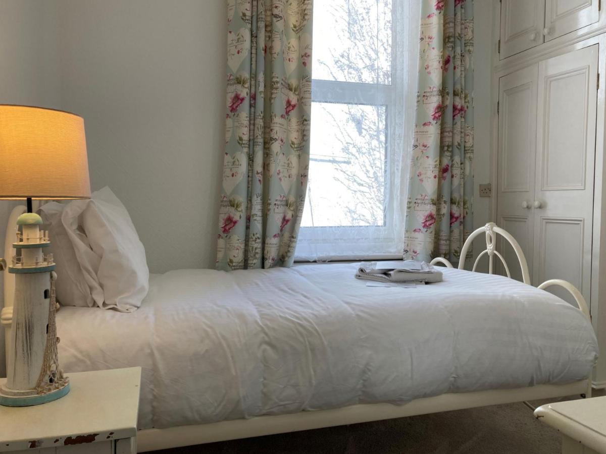 Apartmán Flat 2, 1 Alexandra Gardens Ventnor Exteriér fotografie